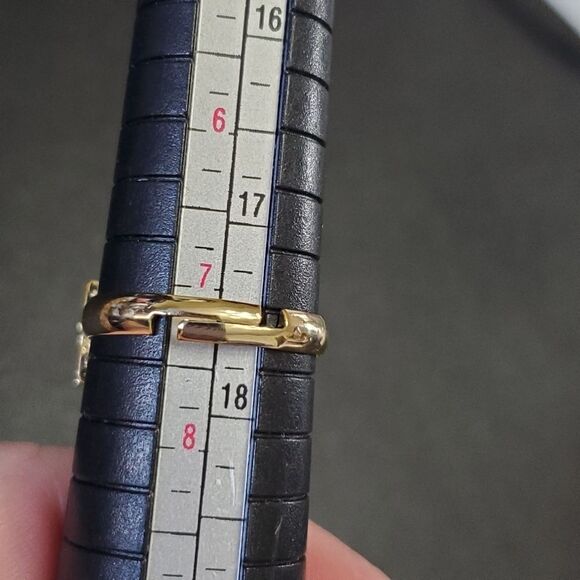 Gold tone red rhinestone bow ring - Picture 8 of 8